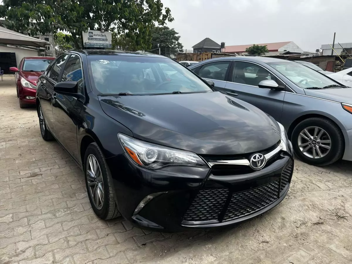 Toyota Camry   - 2015