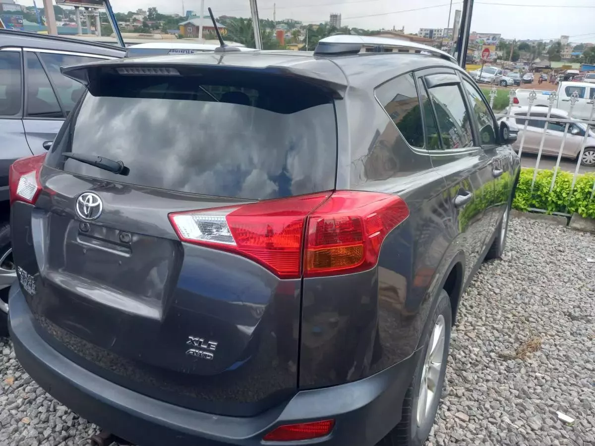 Toyota RAV 4   - 2014