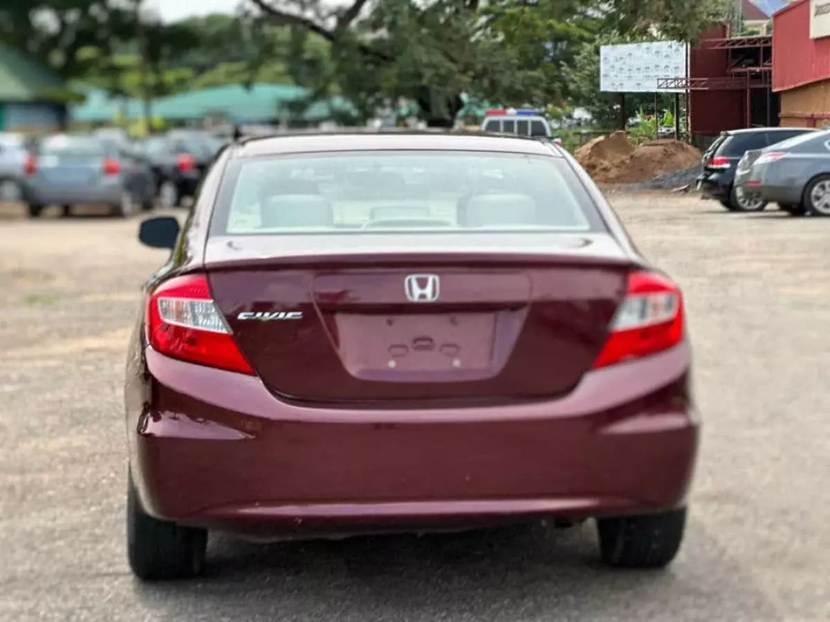 Honda Civic   - 2011