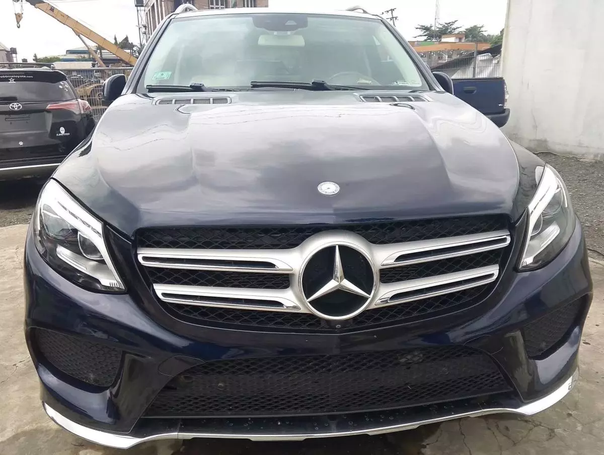 Mercedes-Benz GLE 350   - 2016