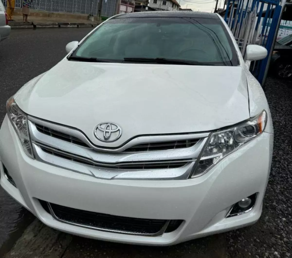 Toyota Venza   - 2012