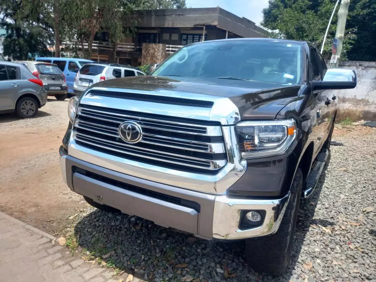 Toyota Tundra   - 2021