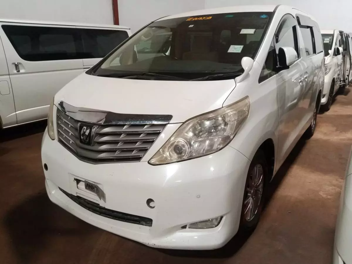 Toyota Alphard   - 2009