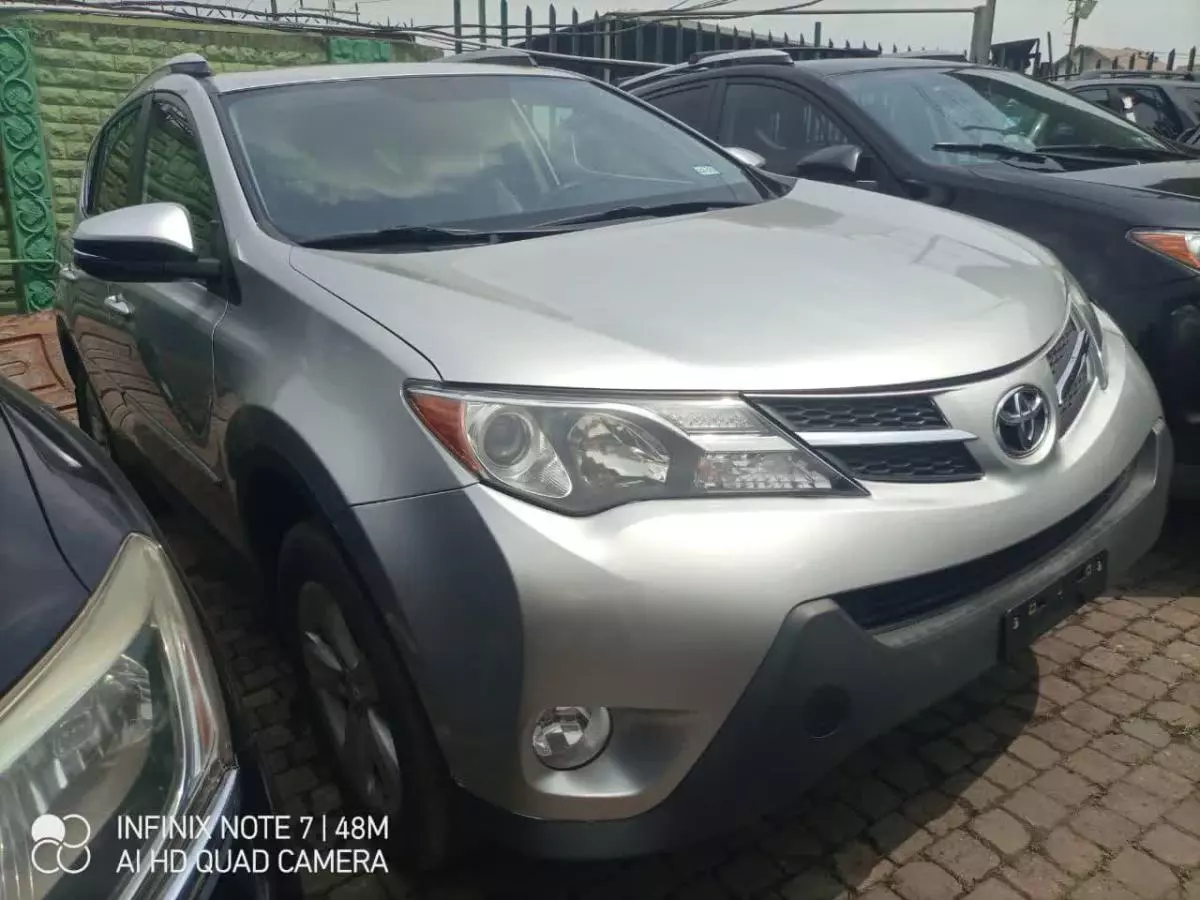 Toyota RAV 4 - 2013