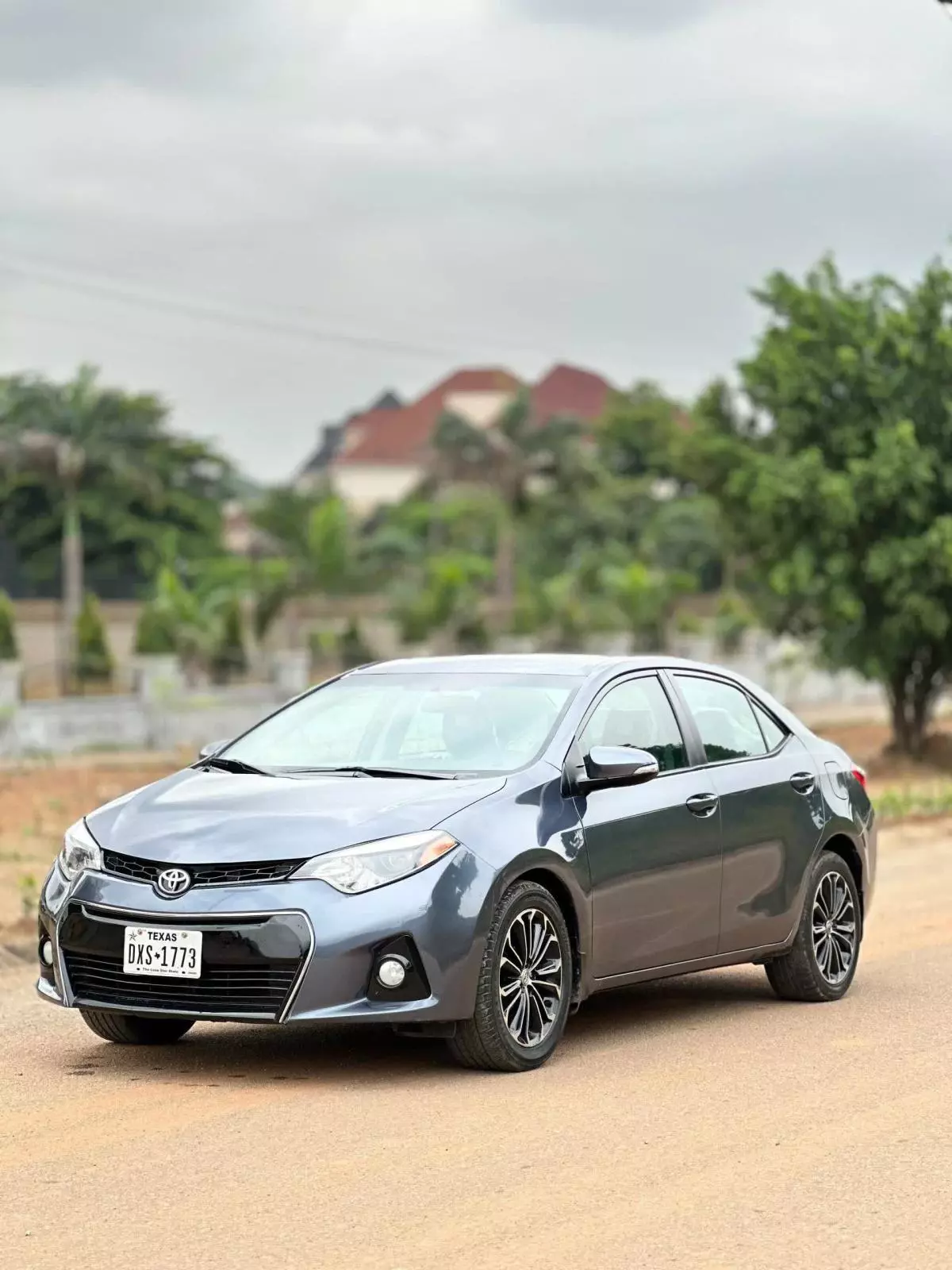 Toyota Corolla   - 2015