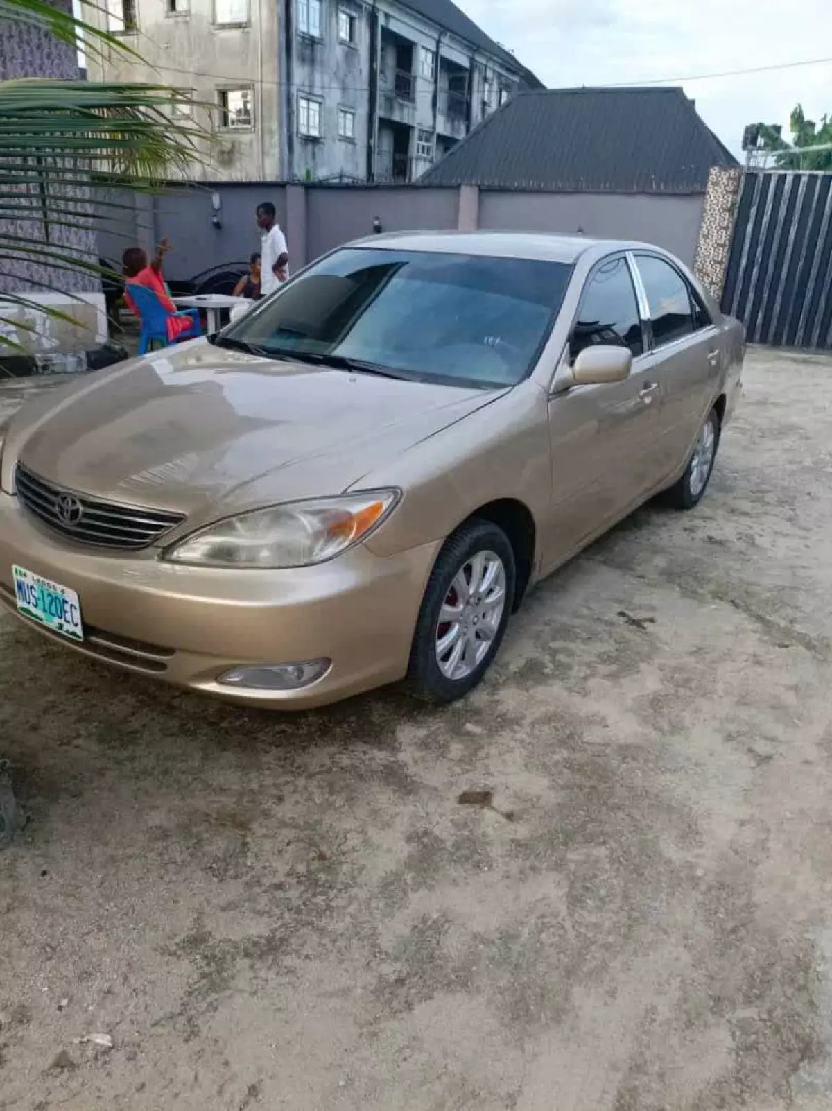 Toyota Camry   - 2005