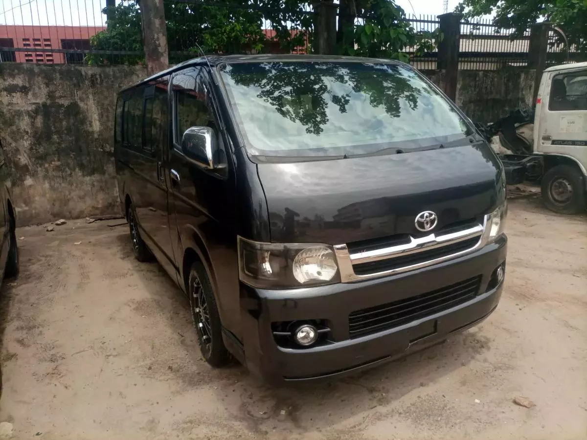 Toyota Hiace   - 2007