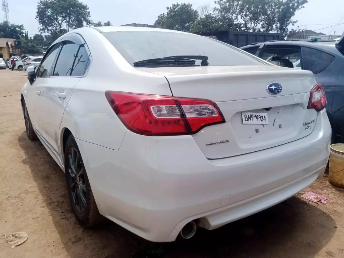 Subaru Legacy B4   - 2015