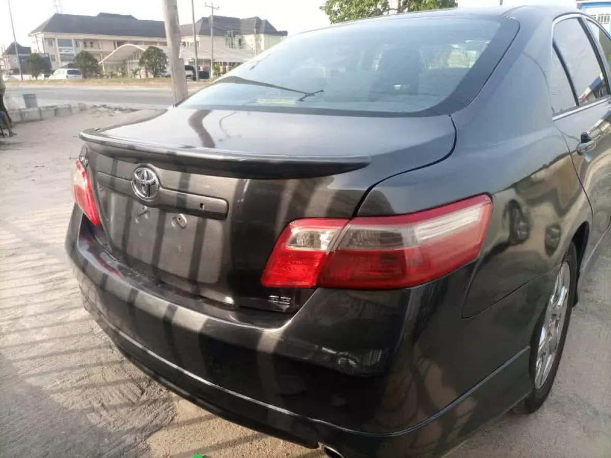 Toyota Camry - 2008