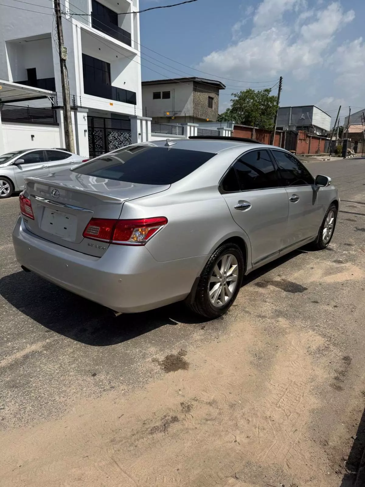 Lexus ES 350   - 2011