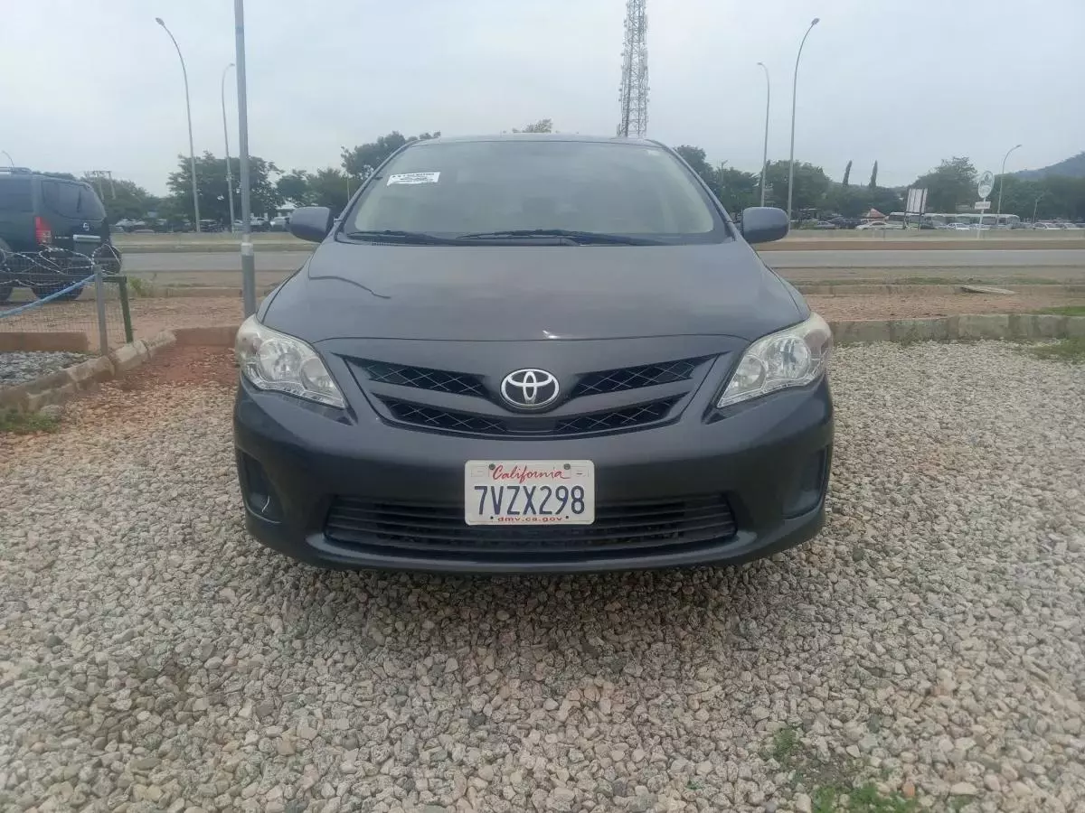 Toyota Corolla   - 2011