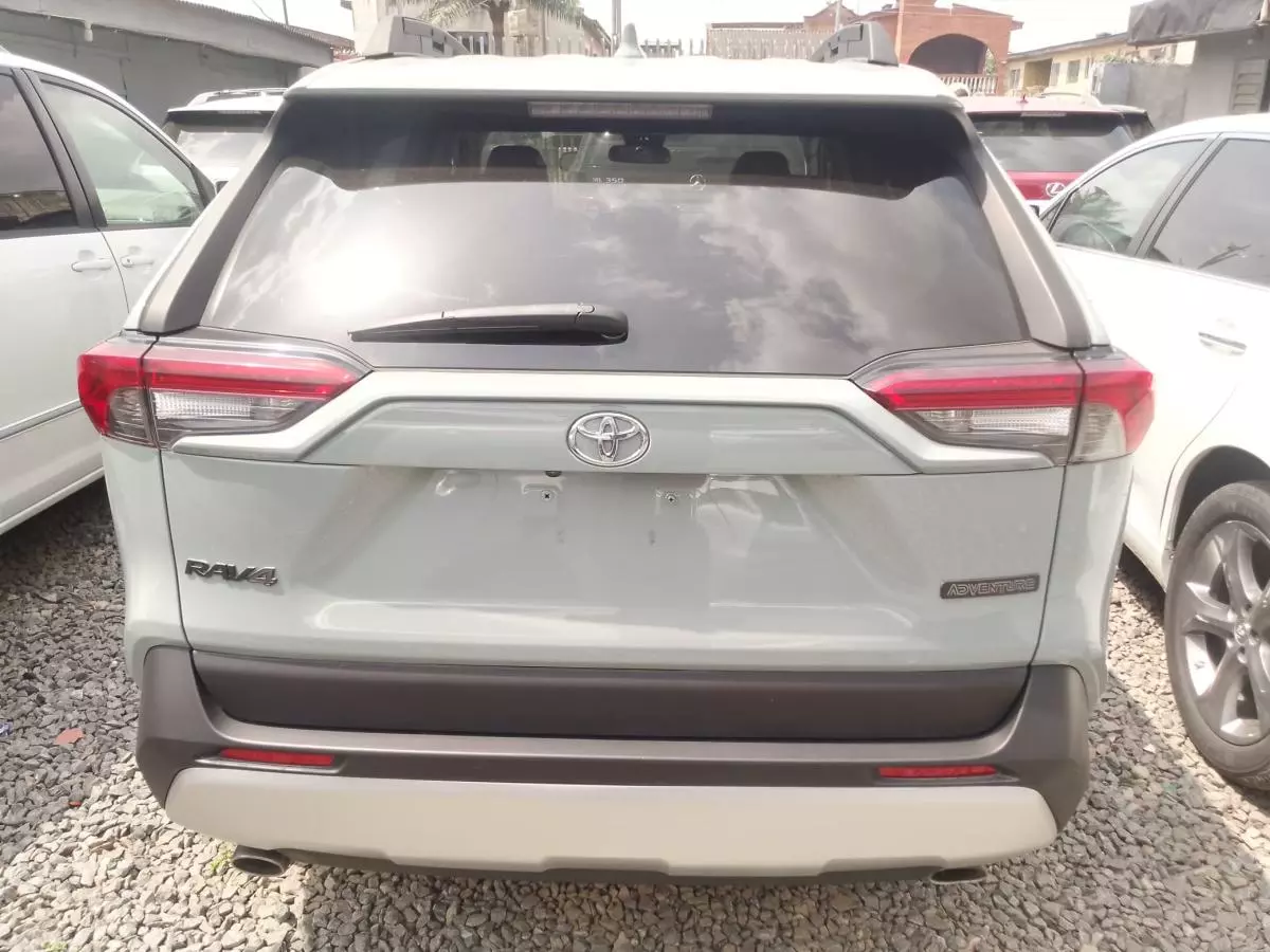 Toyota Rav4   - 2019