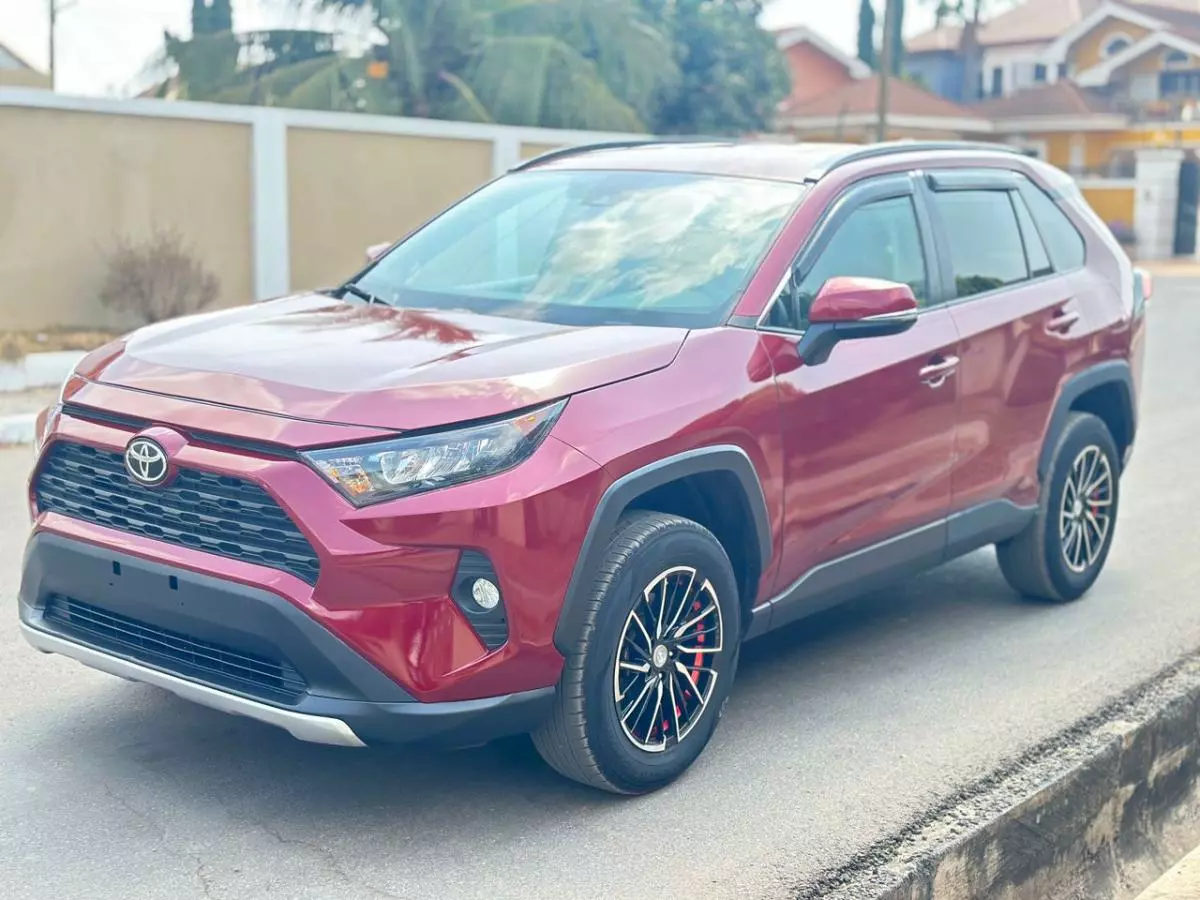 Toyota RAV 4   - 2020