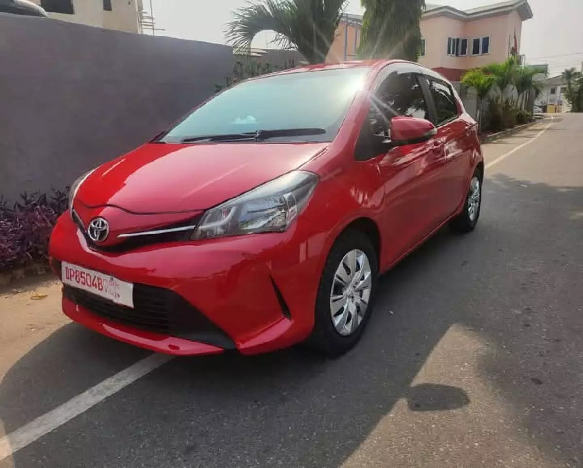 Toyota Vitz   - 2014