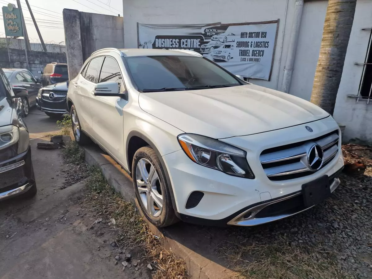 Mercedes-Benz GLA 250   - 2015