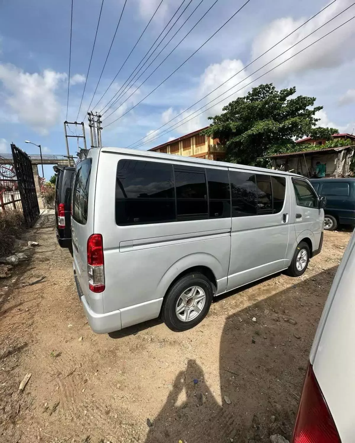 Toyota Hiace   - 2012