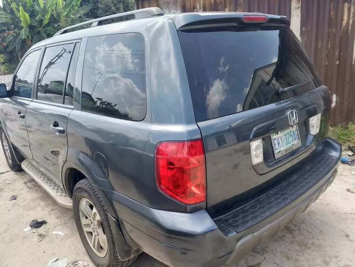 Honda Pilot   - 2005