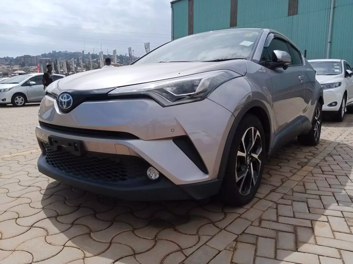 Toyota C-HR   - 2017