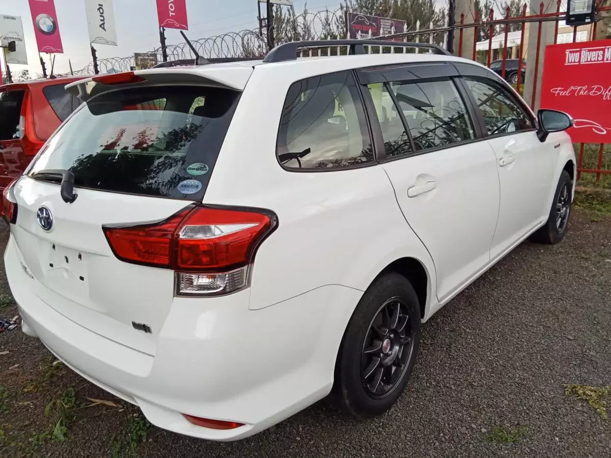 Toyota Fielder hybrid    - 2016