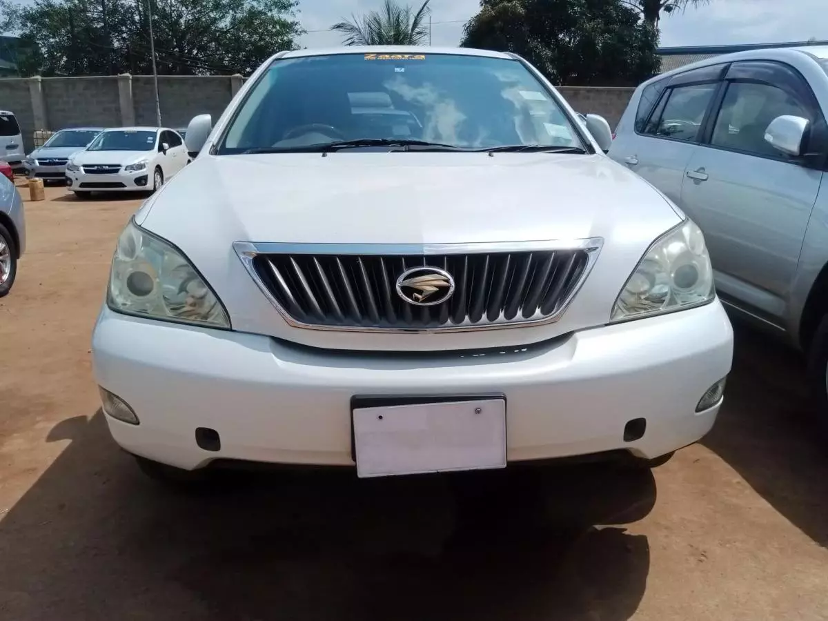 Toyota Harrier   - 2011