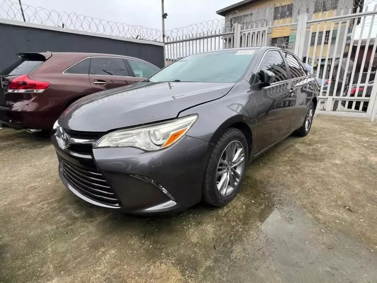 Toyota Camry   - 2015