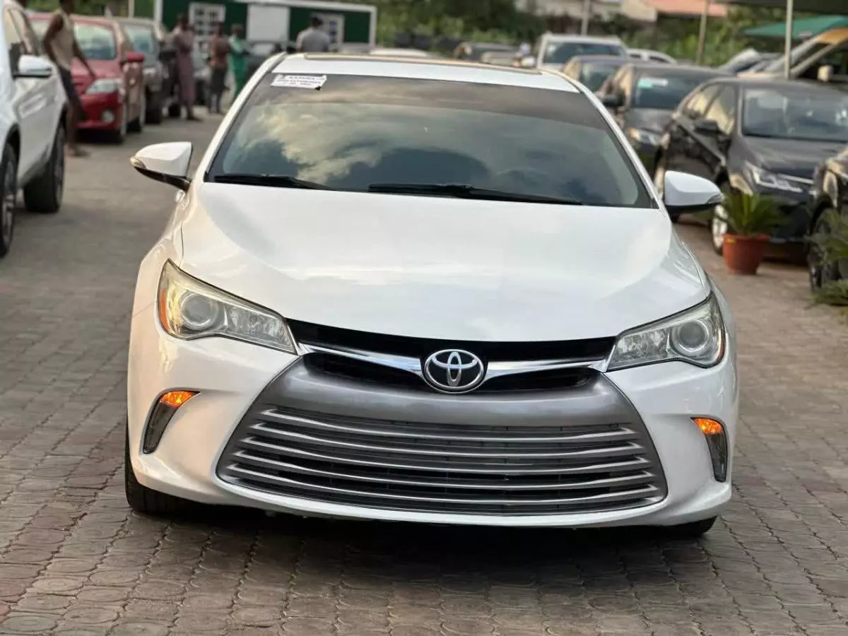 Toyota Camry   - 2015