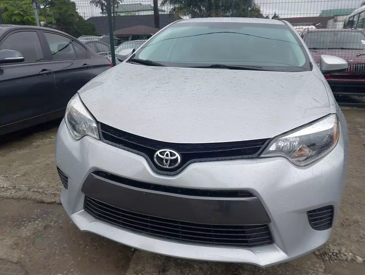 Toyota Corolla   - 2016