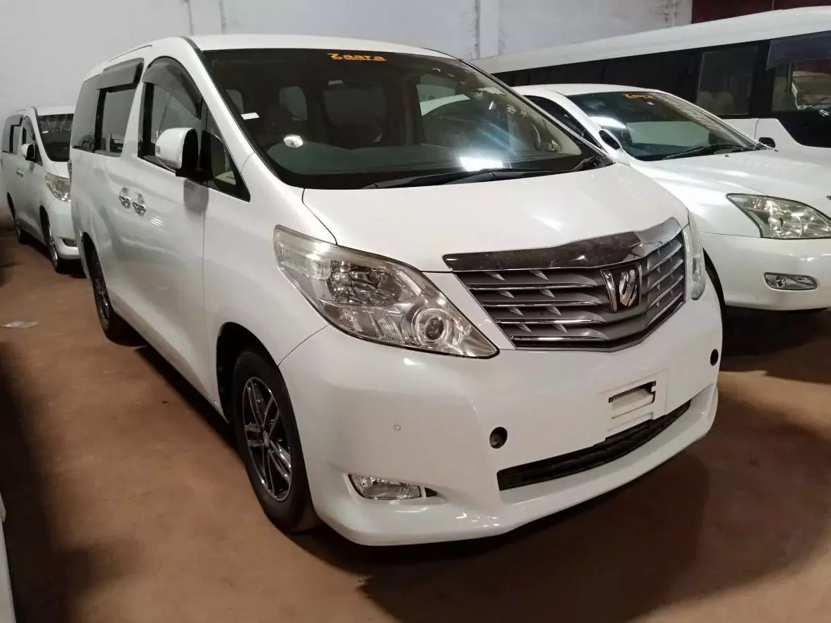 Toyota Alphard   - 2009