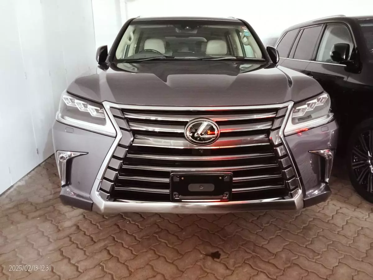 Lexus LX 570   - 2018