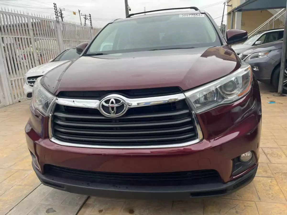 Toyota Highlander   - 2015