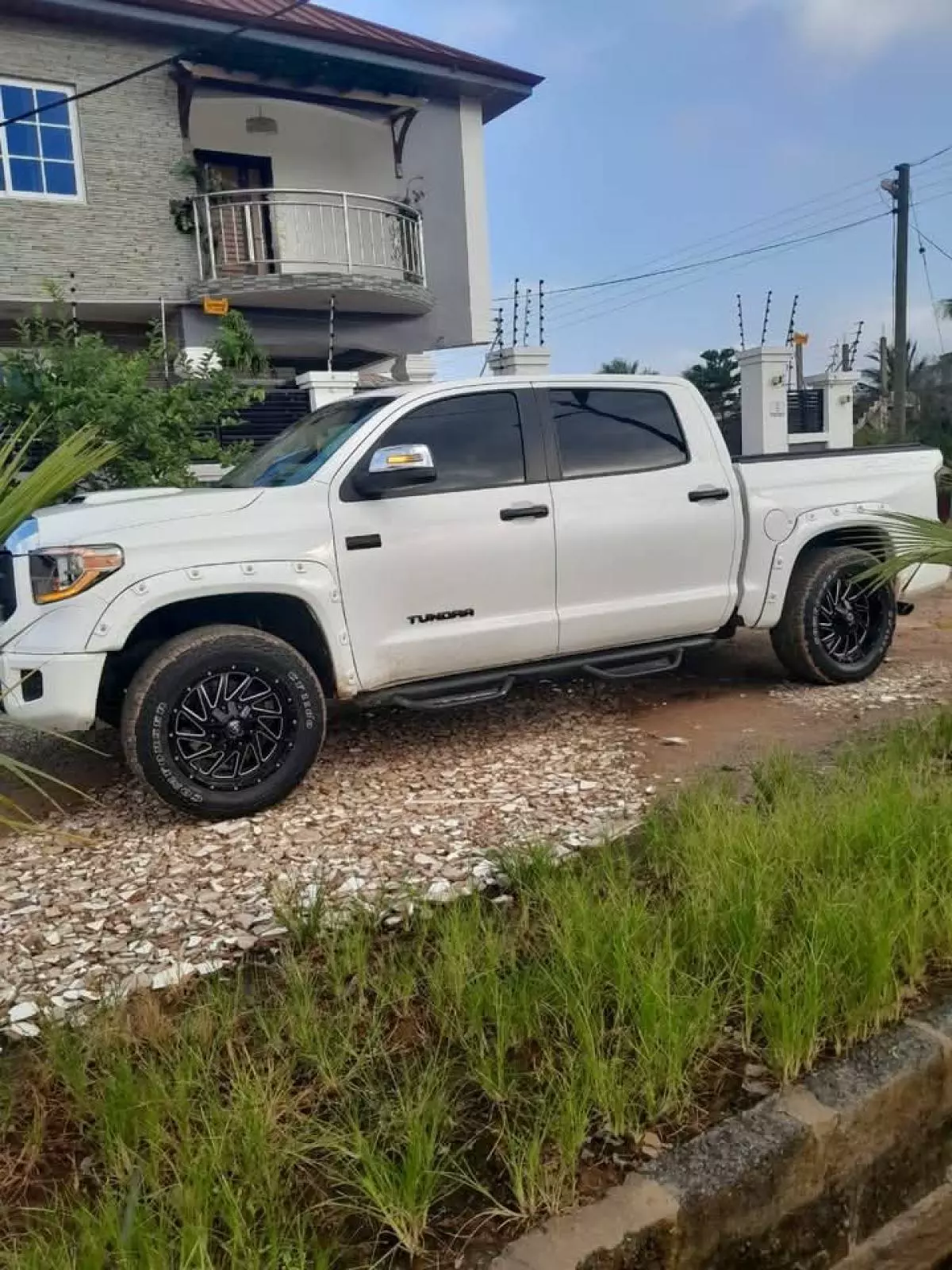 Toyota Tundra   - 2020