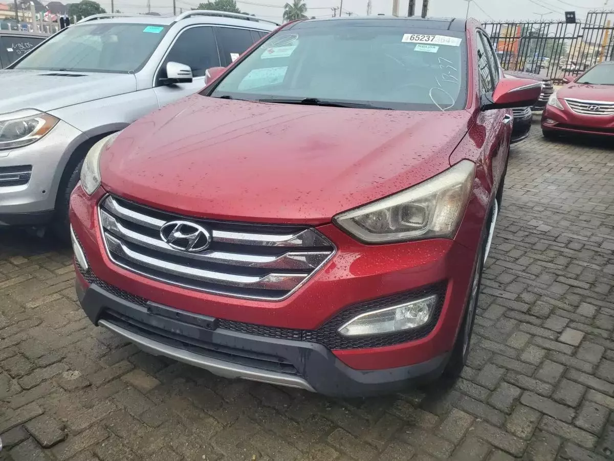 Hyundai Santa Fe   - 2013