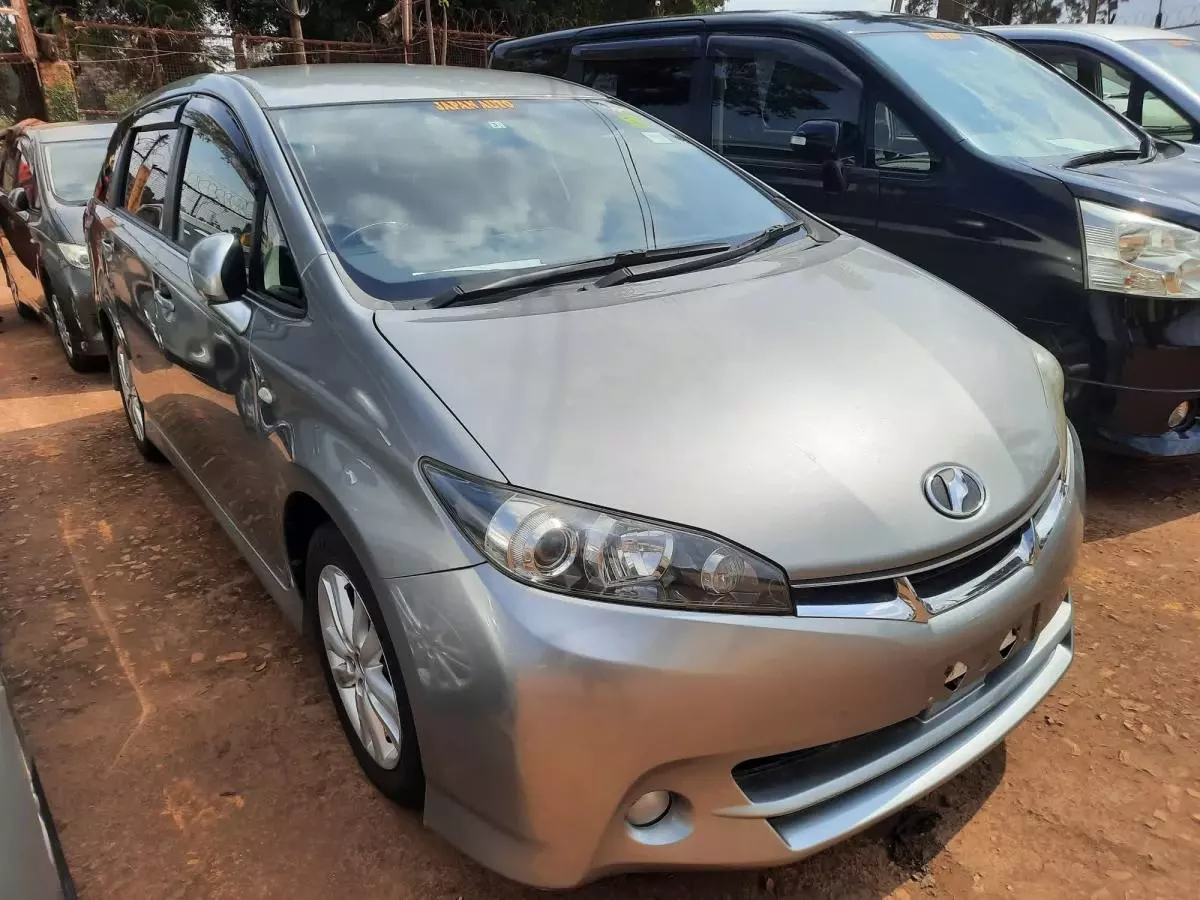 Toyota Wish   - 2009