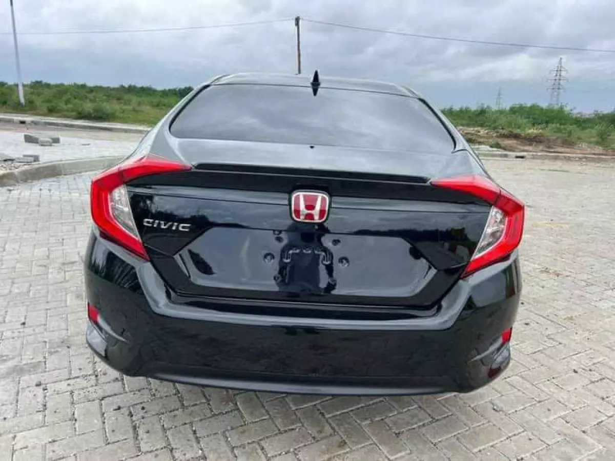 Honda Civic   - 2017