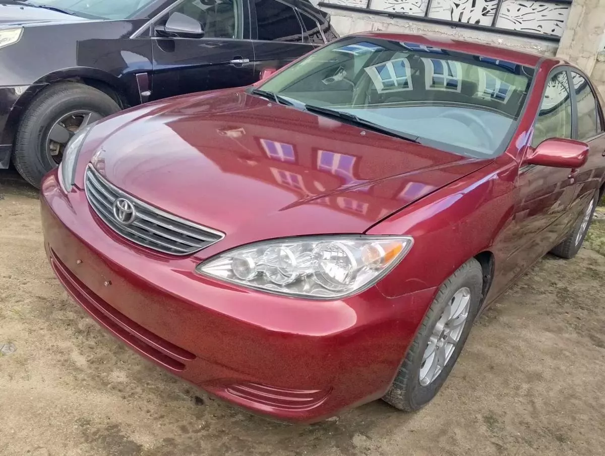 Toyota Camry   - 2006