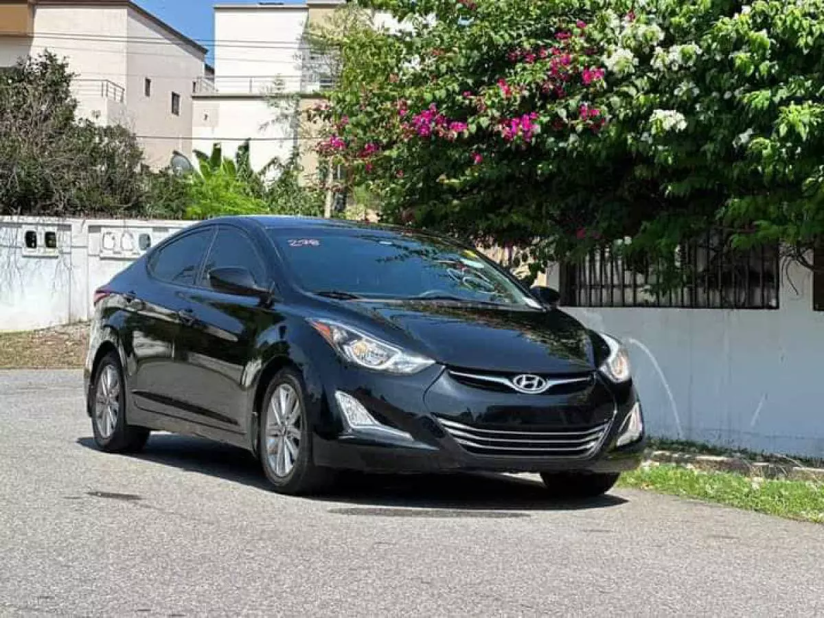 Hyundai Elantra   - 2015