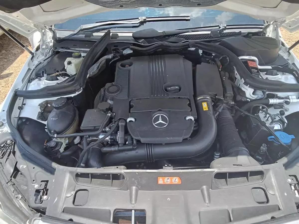 Mercedes-Benz C 200   - 2012