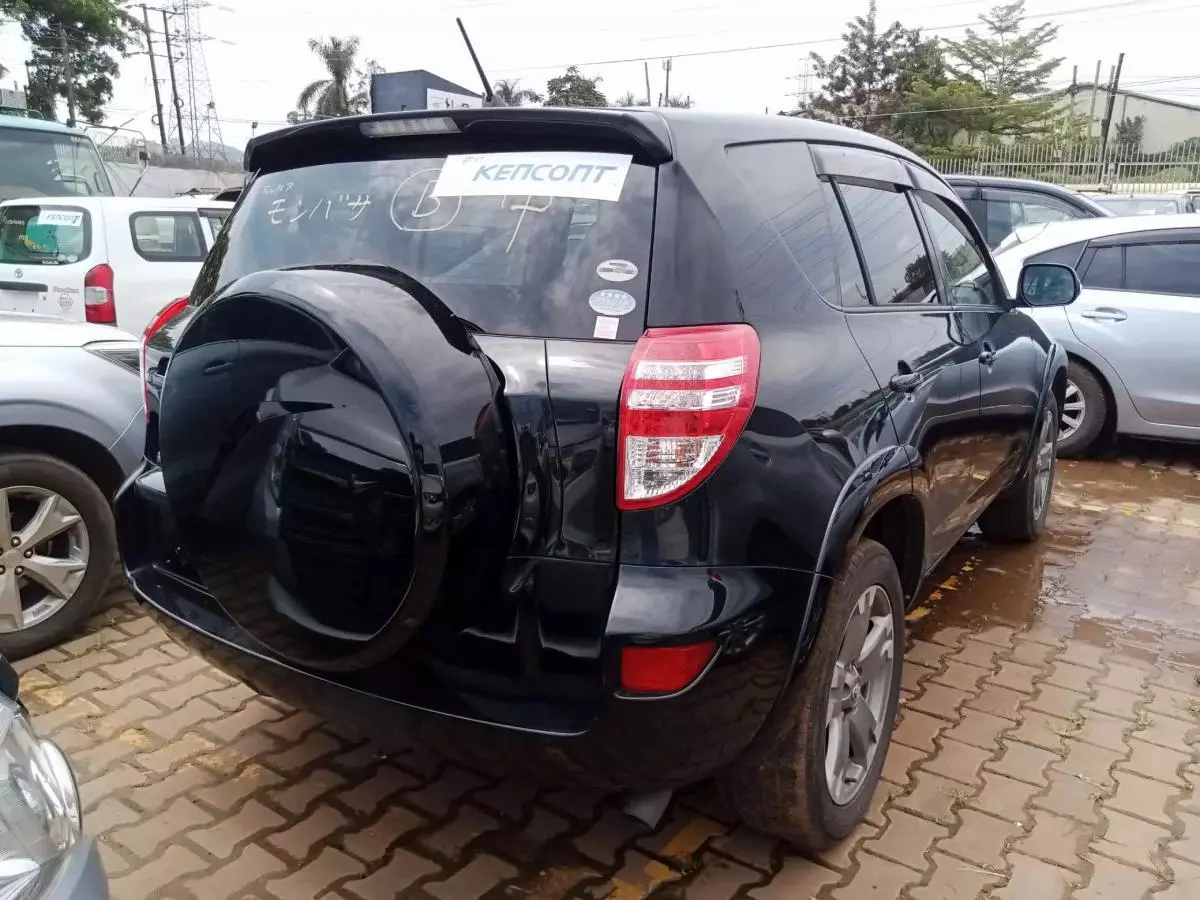 Toyota RAV 4   - 2011