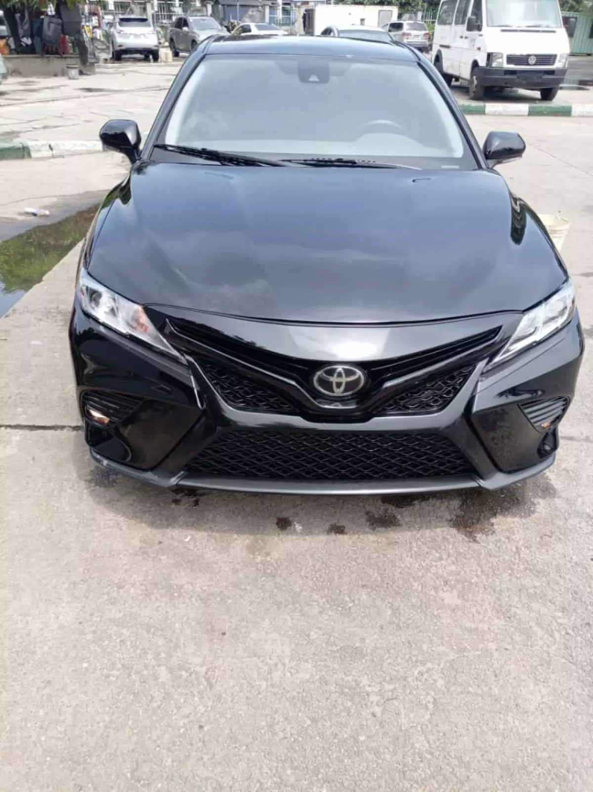 Toyota Camry   - 2018