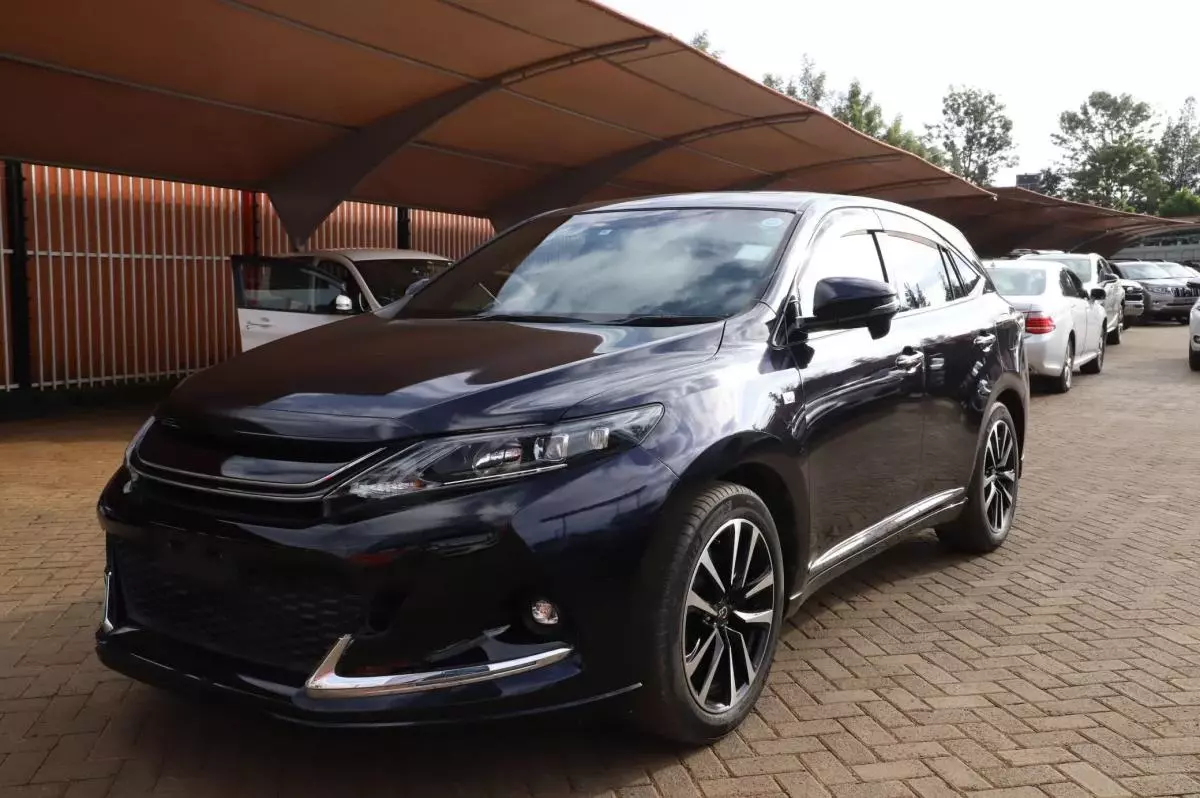 Toyota Harrier GS   - 2017