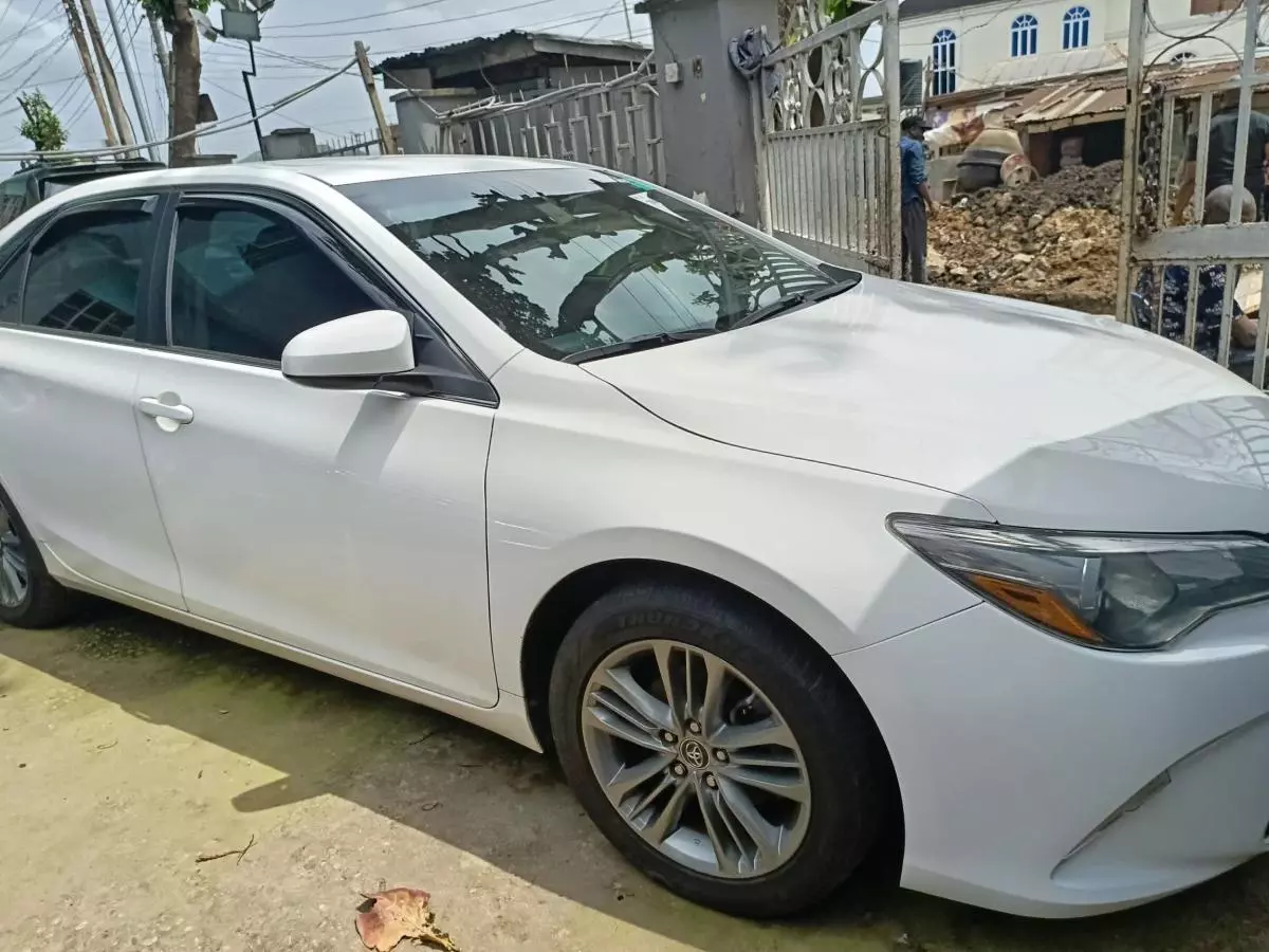 Toyota Camry   - 2015