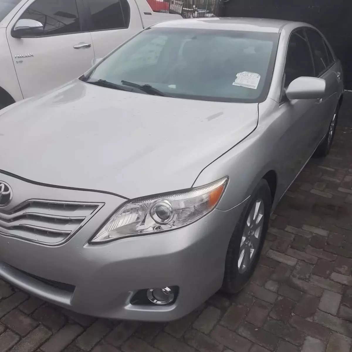 Toyota Camry   - 2011