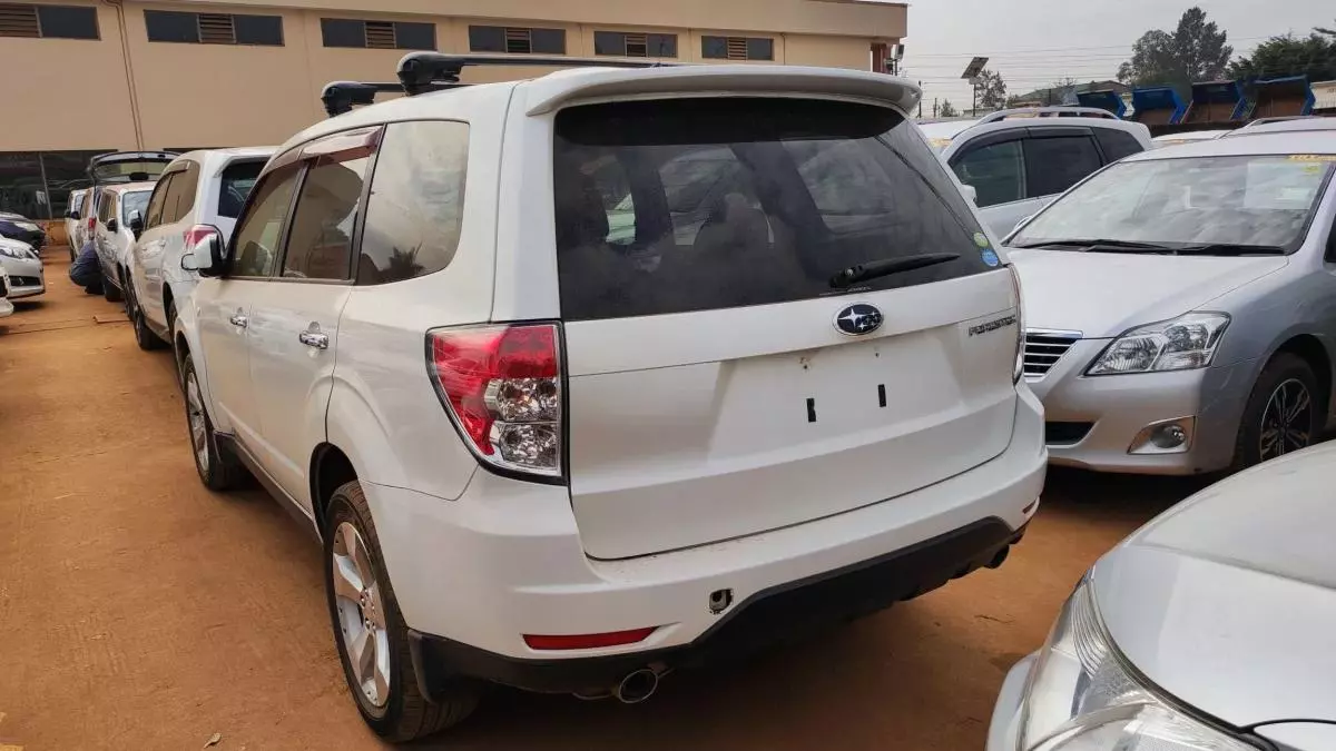Subaru Forester   - 2010