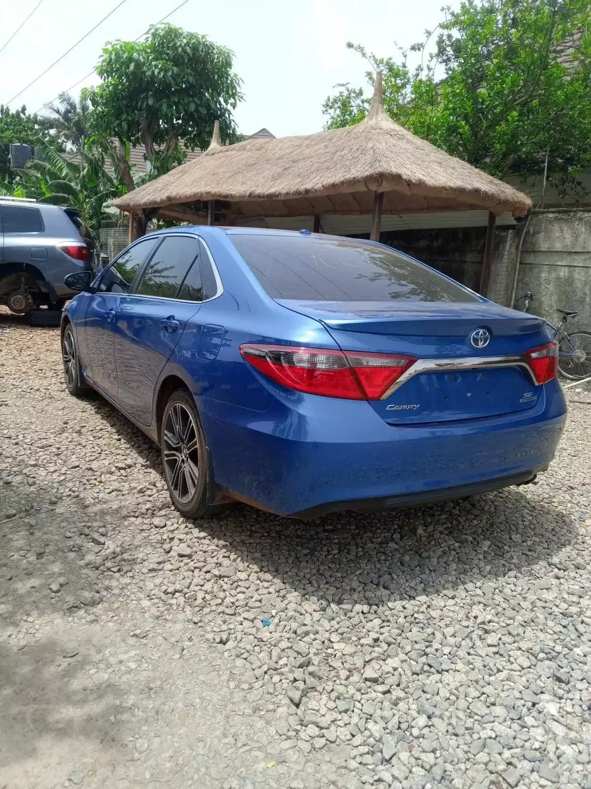 Toyota Camry   - 2016