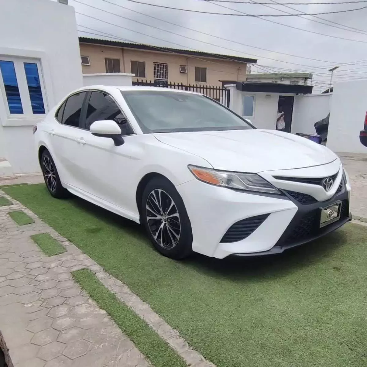 Toyota Camry   - 2018