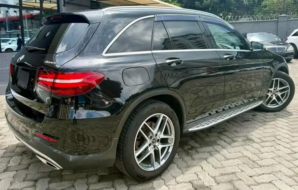 Mercedes-Benz GLC 250   - 2017