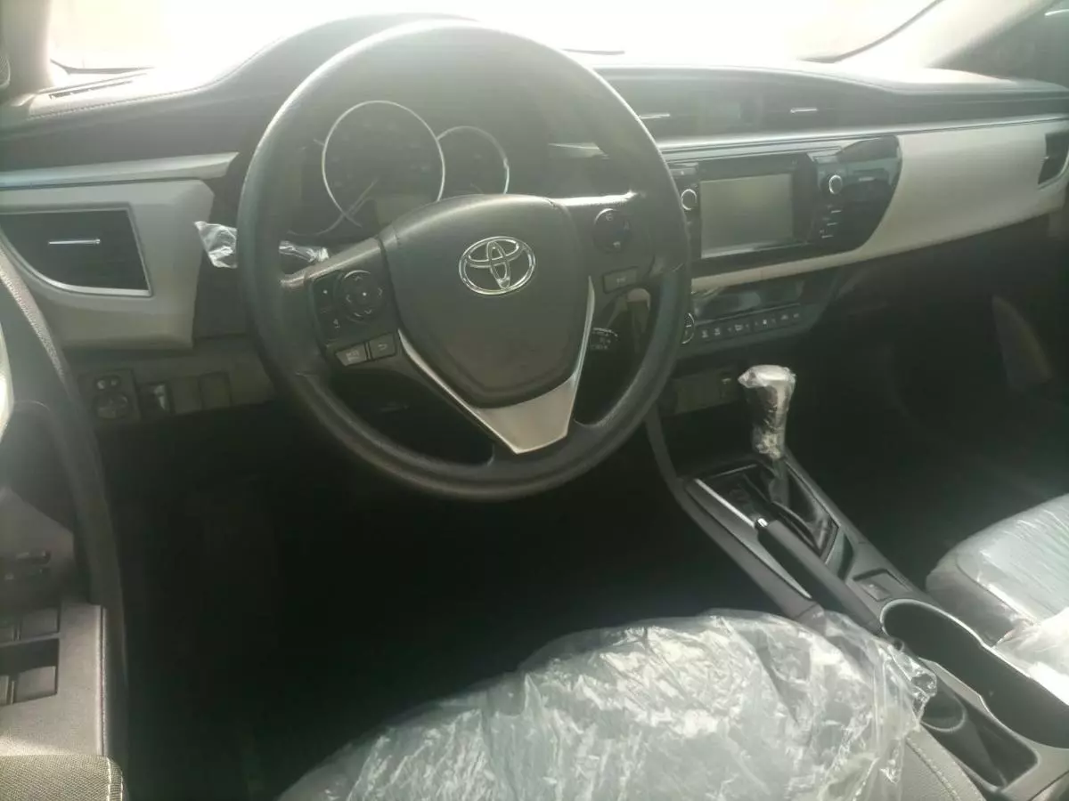 Toyota Corolla   - 2016