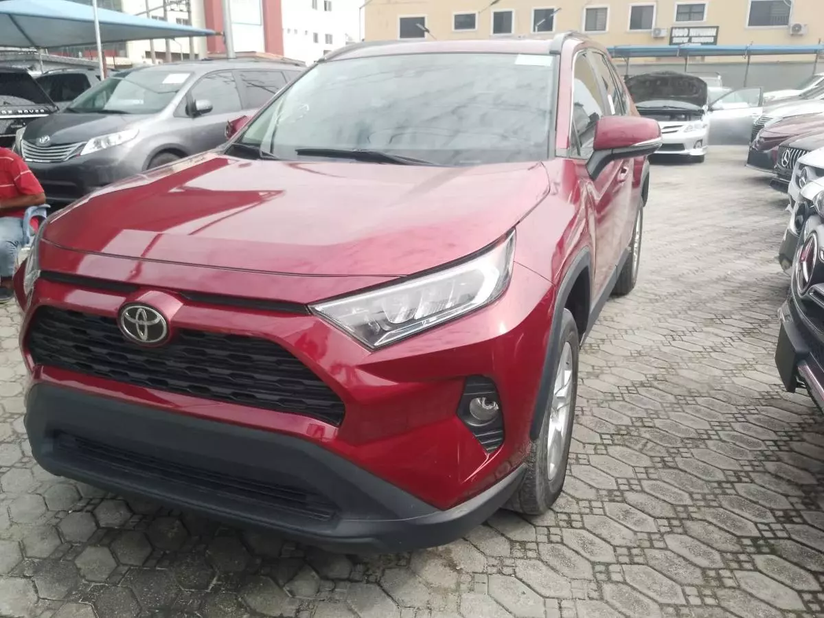 Toyota RAV 4   - 2021