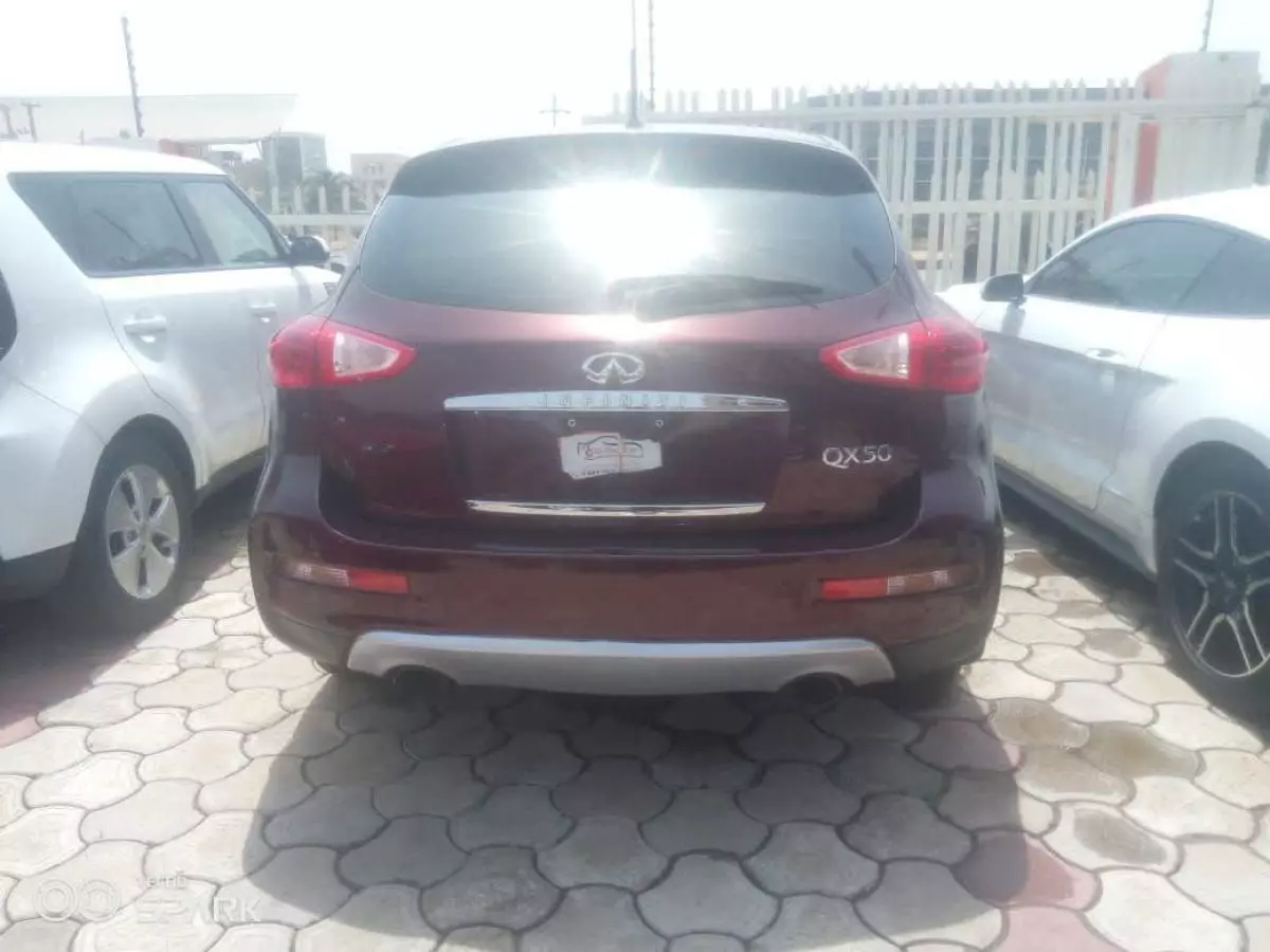 Infiniti QX50 - 2016