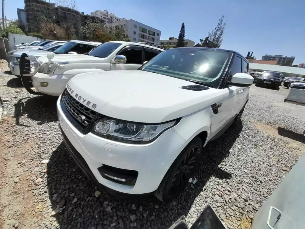 Land Rover Range Rover Sport - 2015